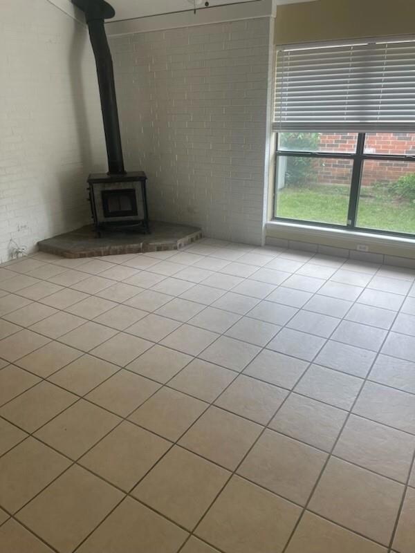 8954 Bradley Dr, North Richland Hills, TX 76182 - photo 2