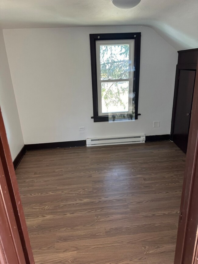 2318 Washington St unit 3, Waukegan, IL 60085 - photo 3