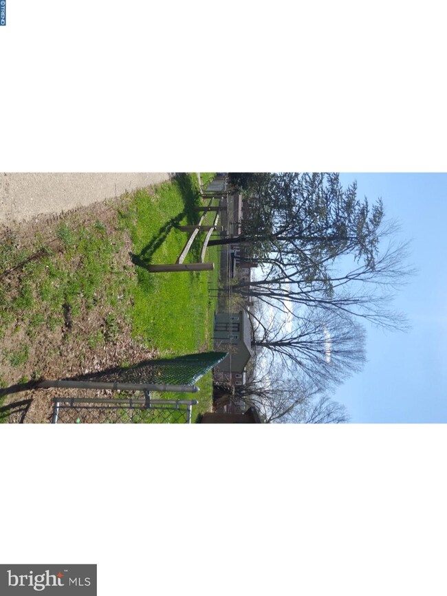 209 Park Dr, Glenolden, PA 19036 - photo 4