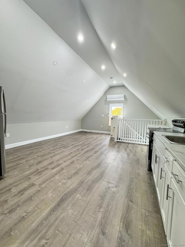 unlisted-address, Bridgeport, CT 06606 - photo 2