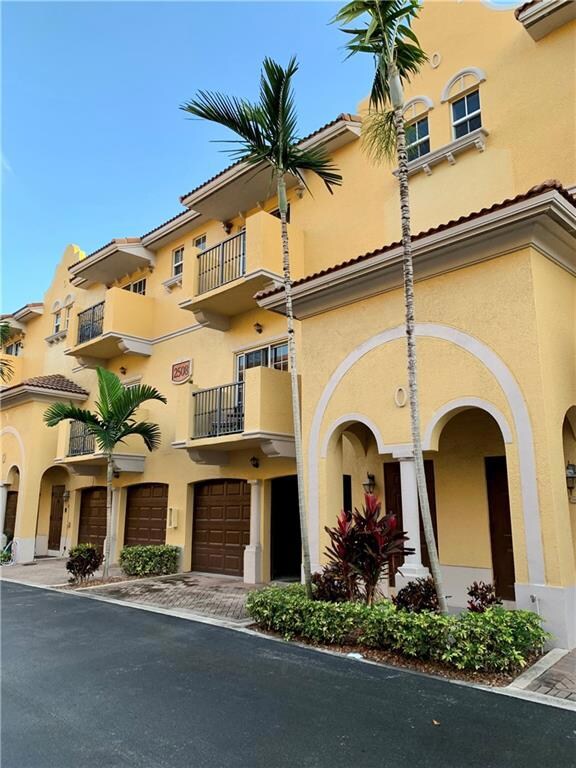 2508 SW 14th Ave unit 704, Fort Lauderdale, FL 33315 - photo 4