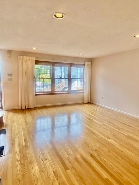 43 Merrymount Rd unit 9, Quincy, MA 02169 - photo 7