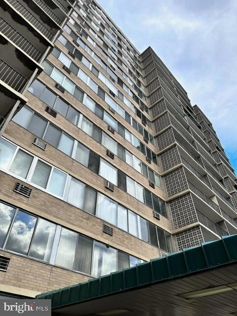 1401 Pennsylvania Ave unit 1607, Wilmington, DE 19806 - photo 2