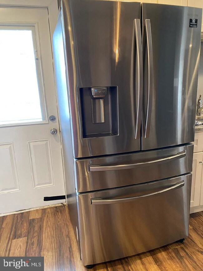 247 H St, Penns Grove, NJ 08069 - photo 5