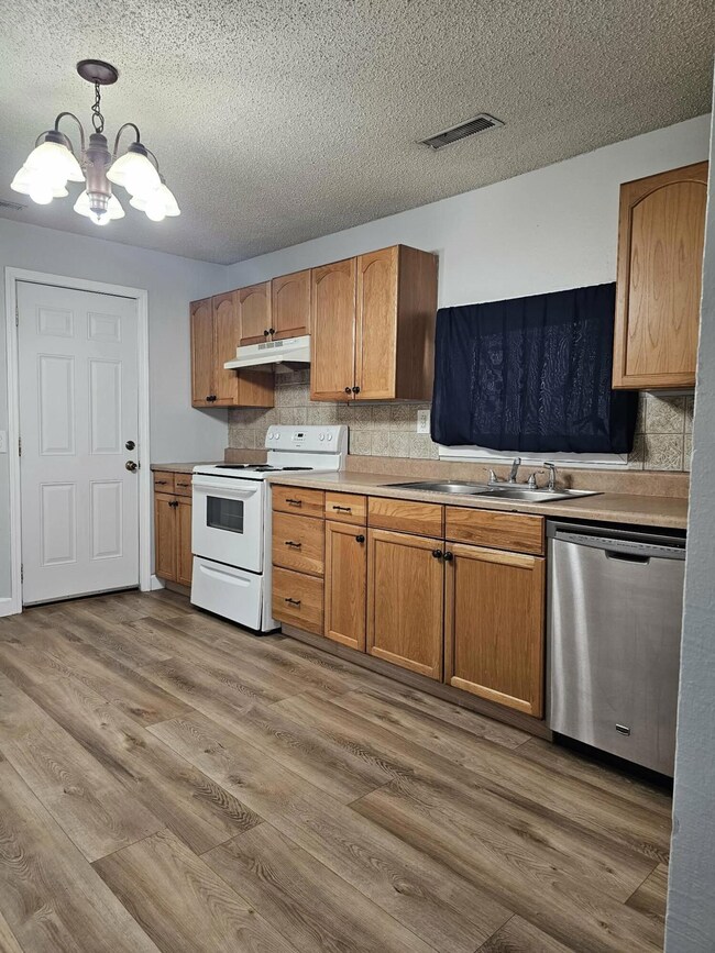 2219 S Tyler Ave, Joplin, MO 64804 - photo 7