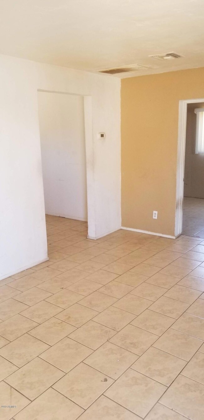 LivingRoom1