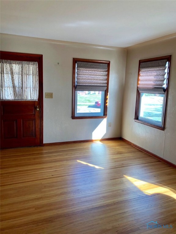 1141 Cribb St, Toledo, OH 43612 - photo 7