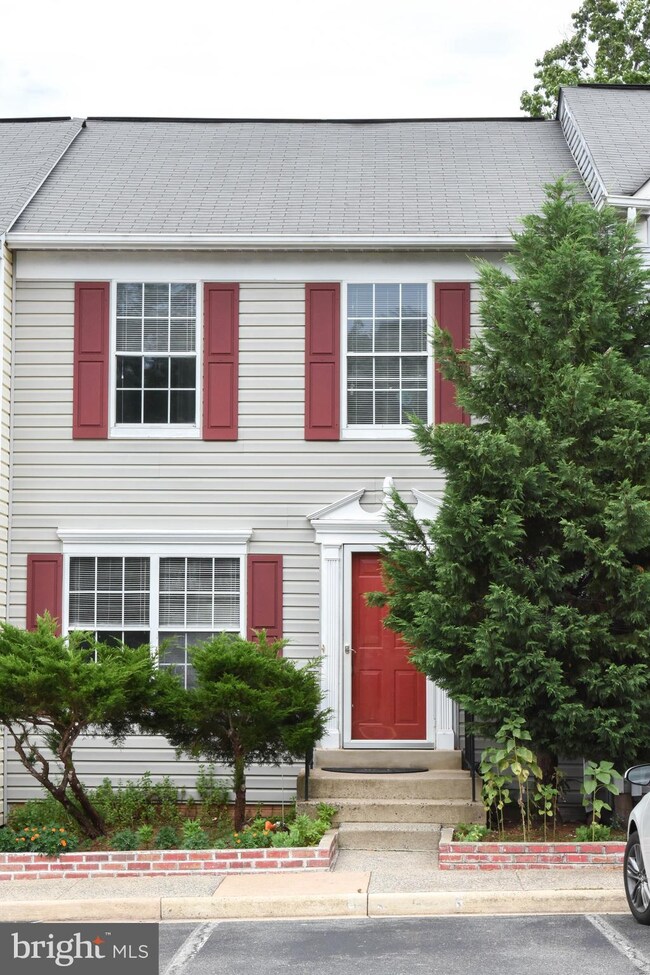 306 Moseby Ct, Manassas Park, VA 20111 - photo 2