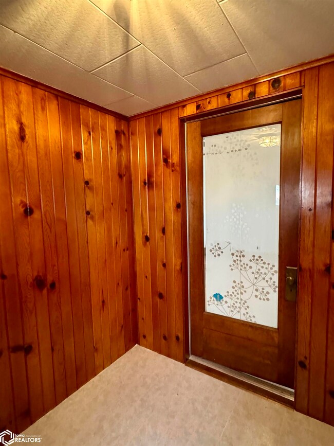 402 2nd Ave, Audubon, IA 50025 - photo 4