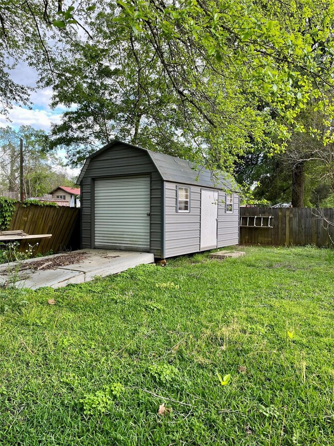 203 E California Ave, Vivian, LA 71082 - photo 6