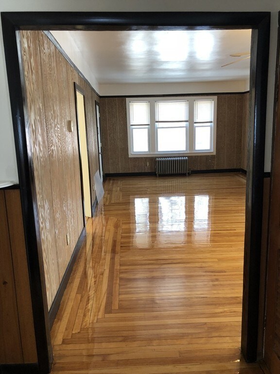 29 Bridgeport St unit 2, Worcester, MA 01604 - photo 3