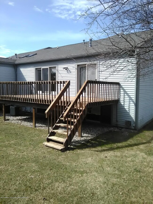 1101 Boulder Court Back Exterior Deck