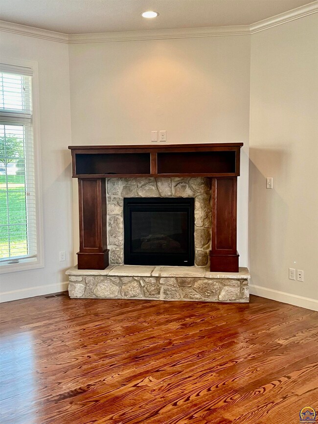 8012 SW 28th Cir, Topeka, KS 66614 - photo 7