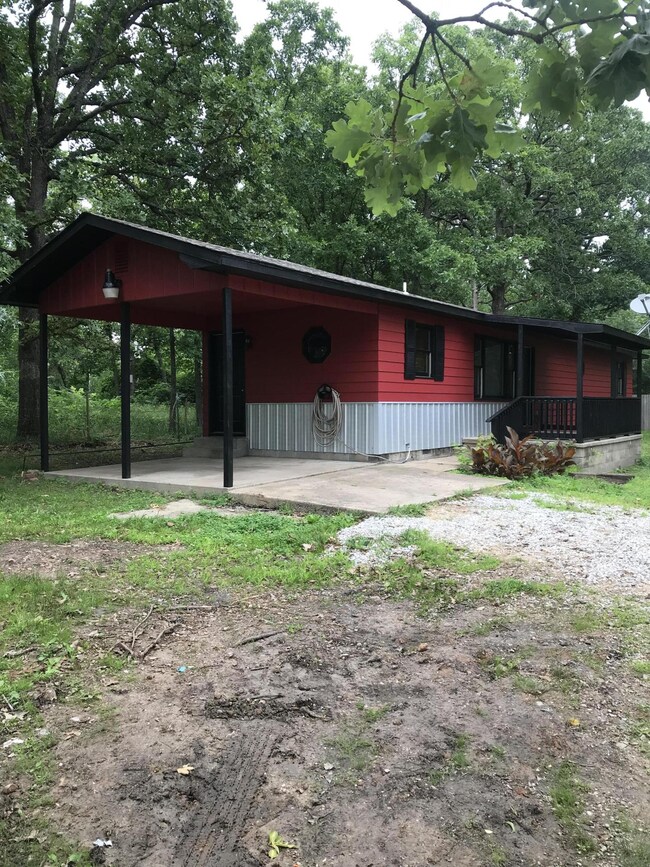 9032 Elm Dr