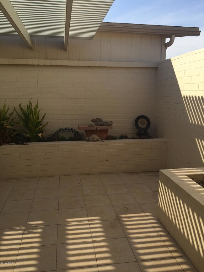 17606 N Boswell Blvd, Sun City, AZ 85373 - photo 4