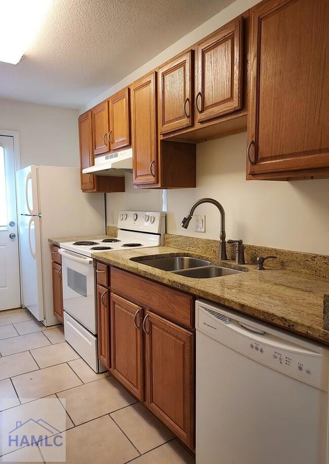 727 S Main St unit 107, Hinesville, GA 31313 - photo 5