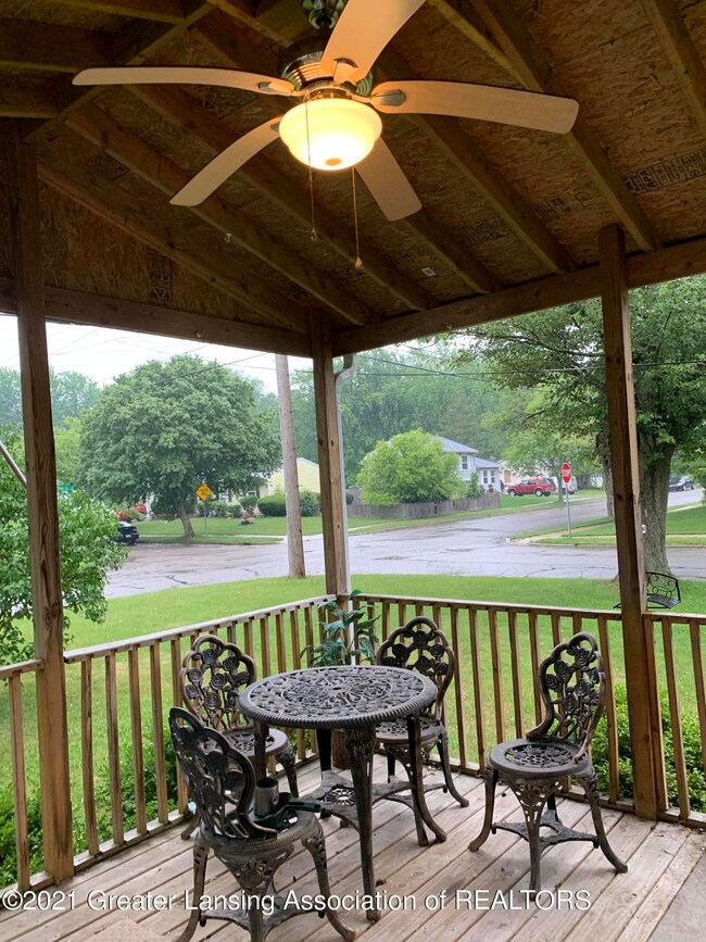 5336 Hughes Rd, Lansing, MI 48911 - photo 5