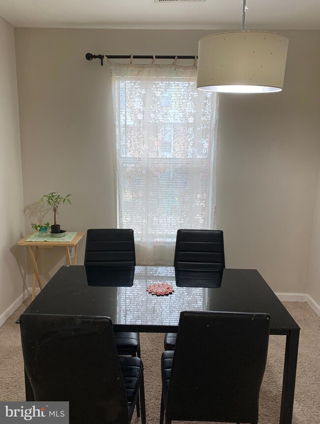 559 W Diamond Ave, Gaithersburg, MD 20877 - photo 6