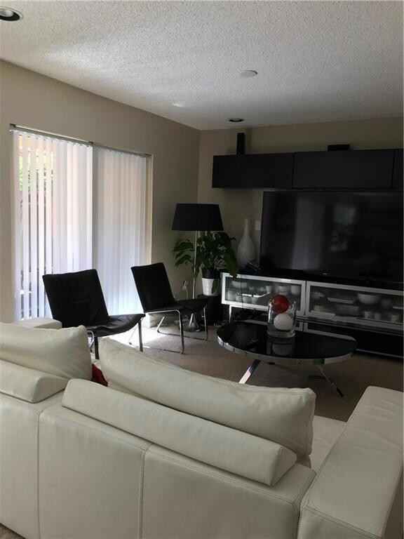 unlisted-address, Davie, FL 33325 - photo 5