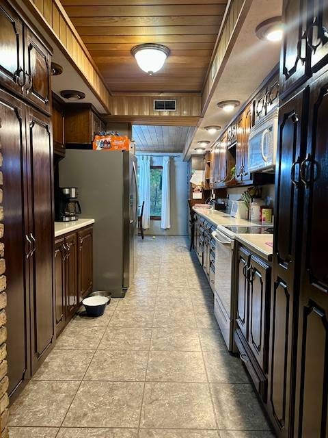 7781 E Laurel Ln, Robinson, IL 62454 - photo 5