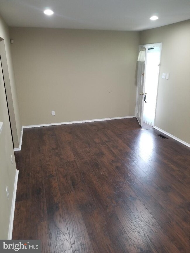 8 Felter Place, Willingboro, NJ 08046 - photo 3