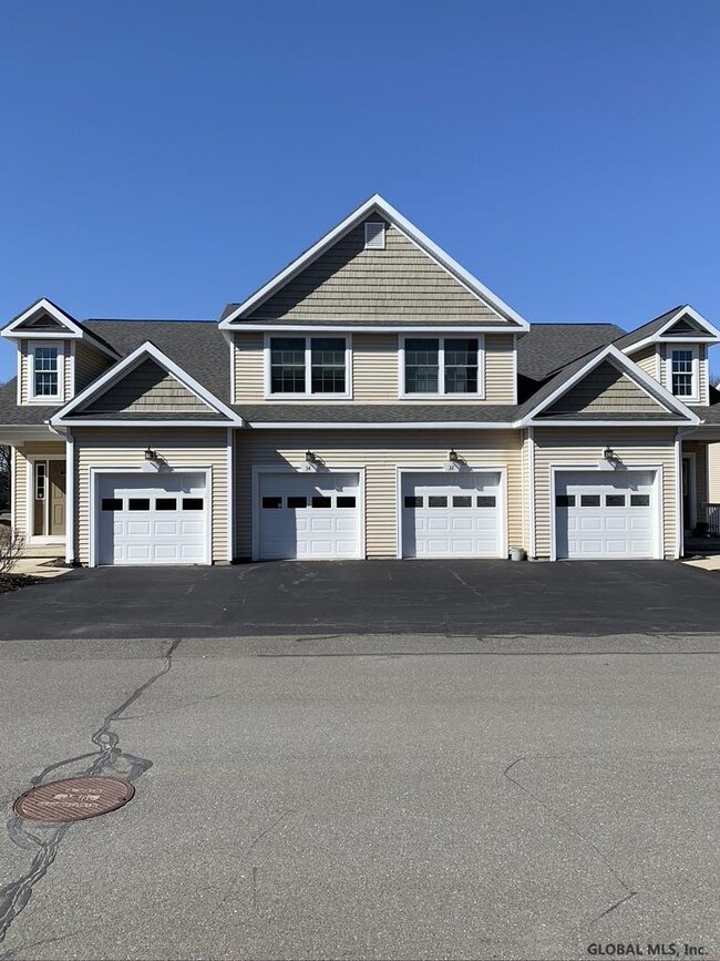 34 Jordan, North Greenbush, NY 12180 - photo 2