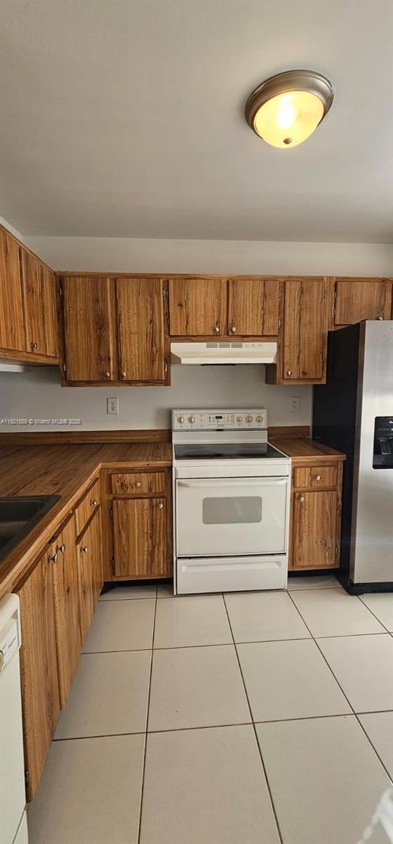 3221 W Meadows Cir, Miramar, FL 33025 - photo 4