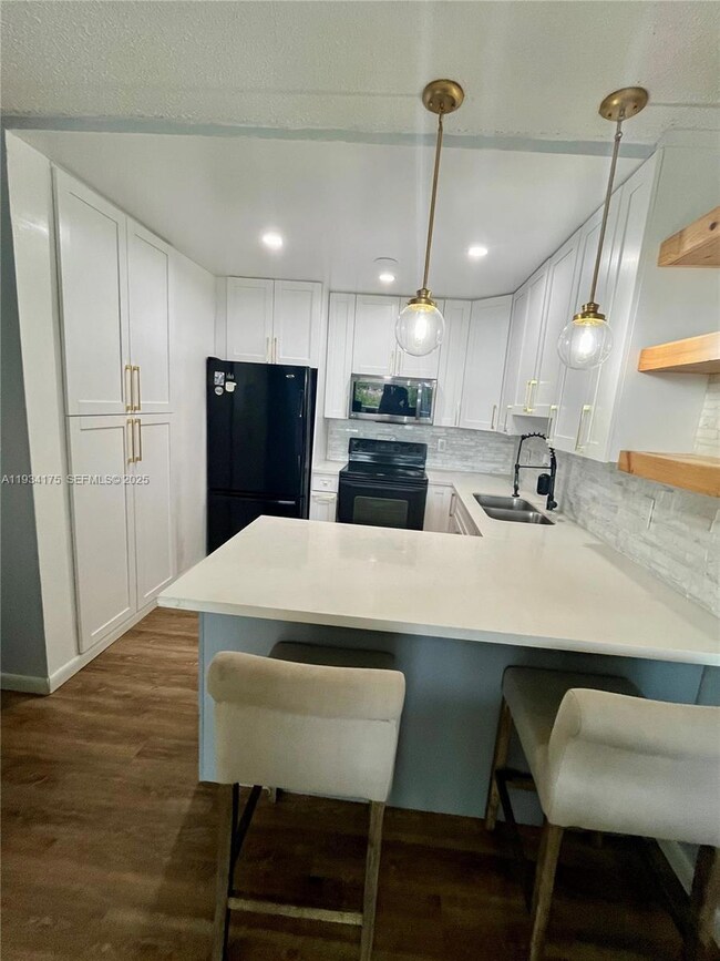 1750 W 56th St unit 211, Hialeah, FL 33012 - photo 2