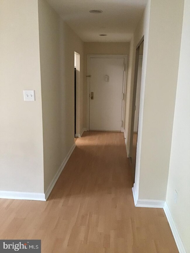 11419 Commonwealth Dr unit 204, Rockville, MD 20852 - photo 7