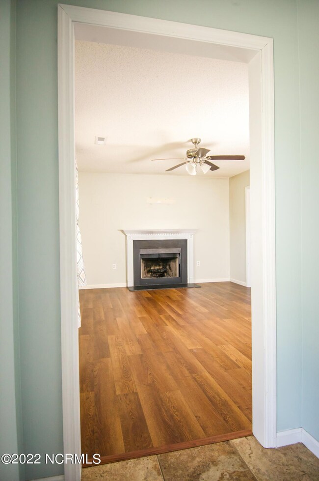 B5B60F7F-B30E-4207-8ADC-AD0958A6B9F8_1_1