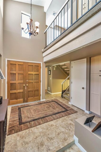 OPEN STAIRWAY TO 2ND LEVEL