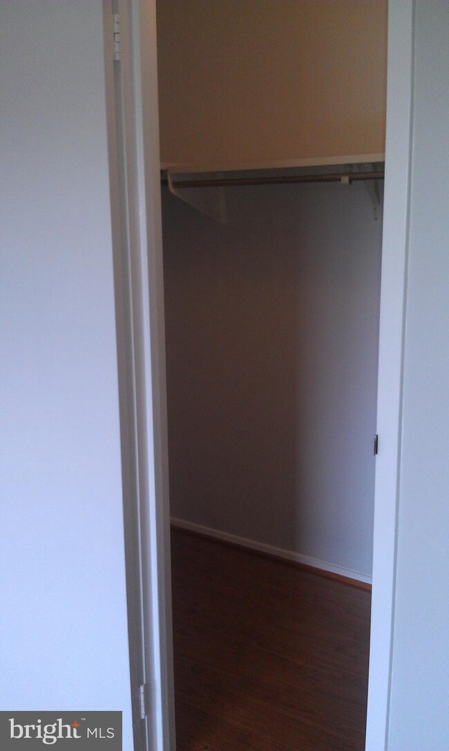 Treebrooke unit 512, Oakton, VA 22124 - photo 7