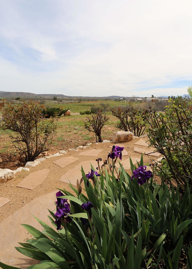 640 N Soaring Hawk Ln, Cornville, AZ 86325 - photo 2