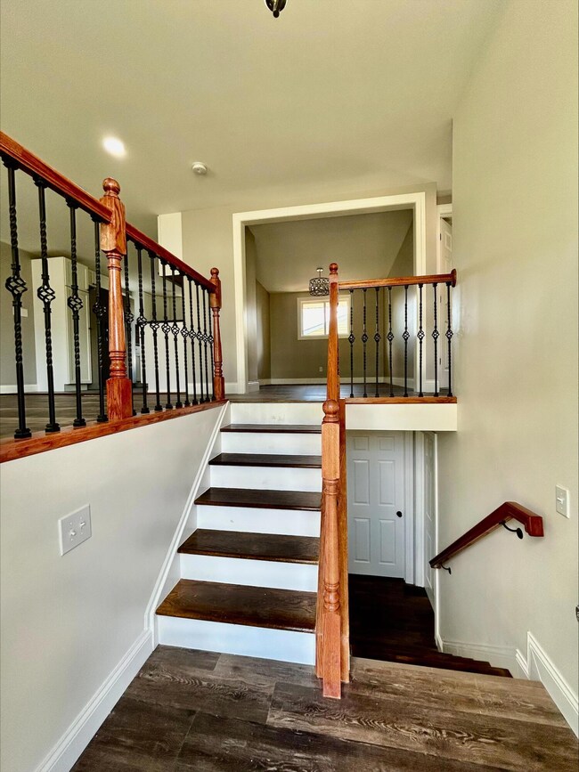 3901 Briggs Rd, Columbus, OH 43228 - photo 3