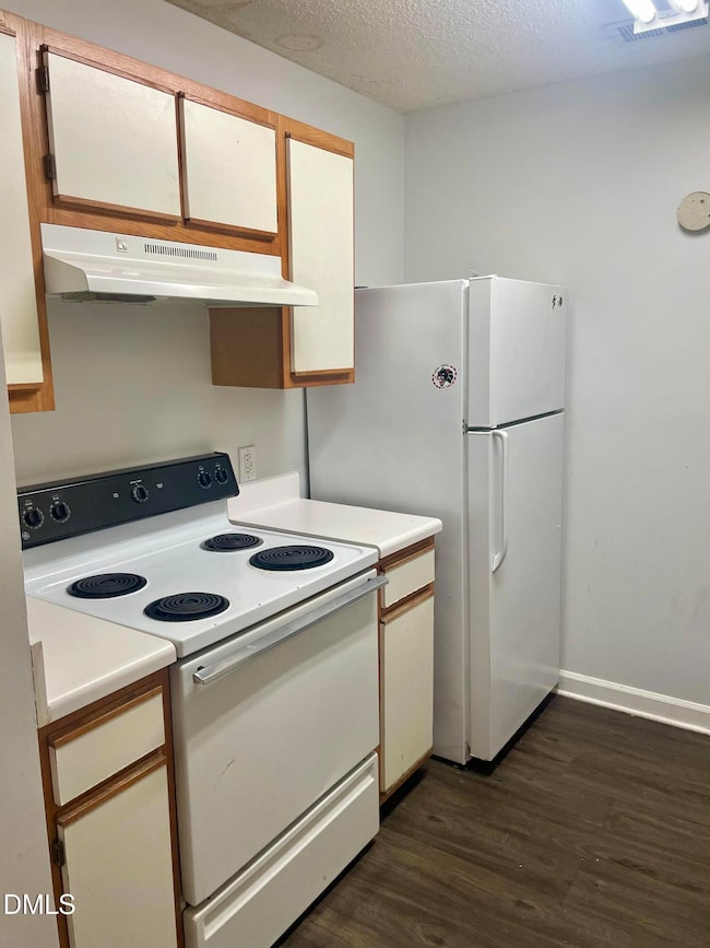 303 Smith Level Rd unit C12, Chapel Hill, NC 27516 - photo 3