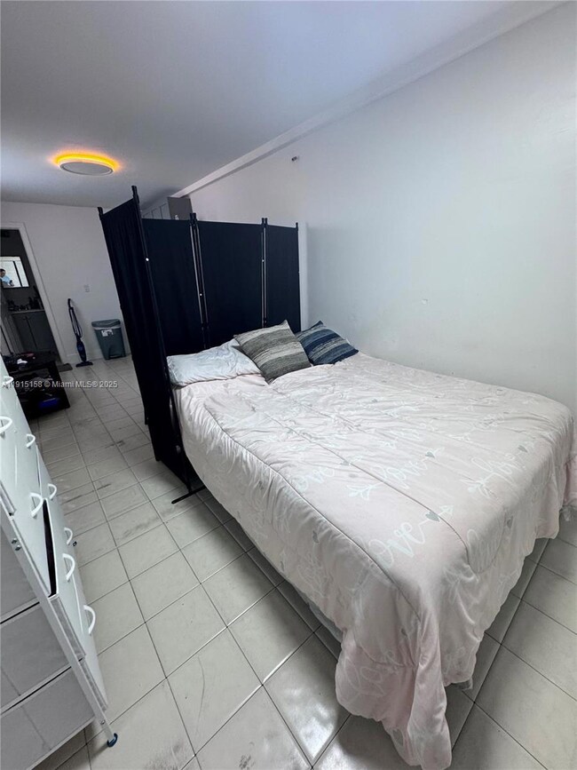 3315 SW 91st Ave unit 3, Miami, FL 33165 - photo 3