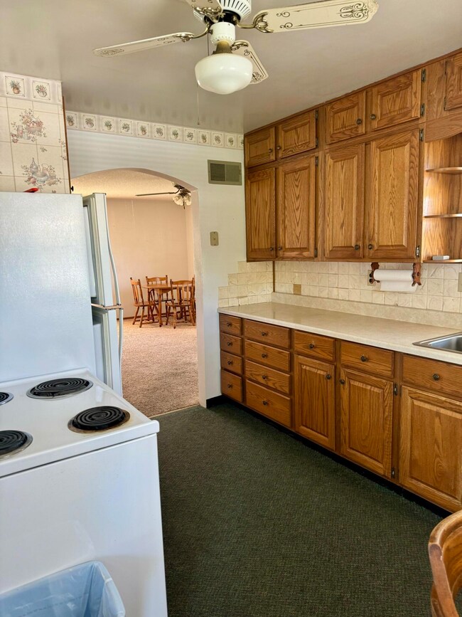 7 Kitchen - main
