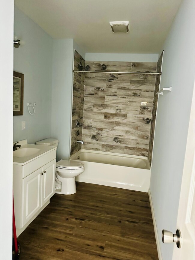 836 S Hamilton Rd unit A, Columbus, OH 43213 - photo 2