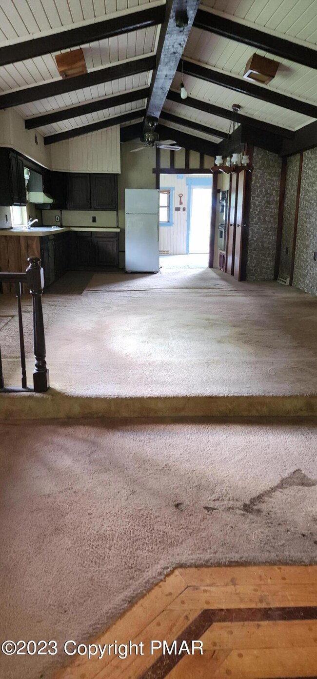 73 Shawnee Dr, Mount Bethel, PA 18343 - photo 6