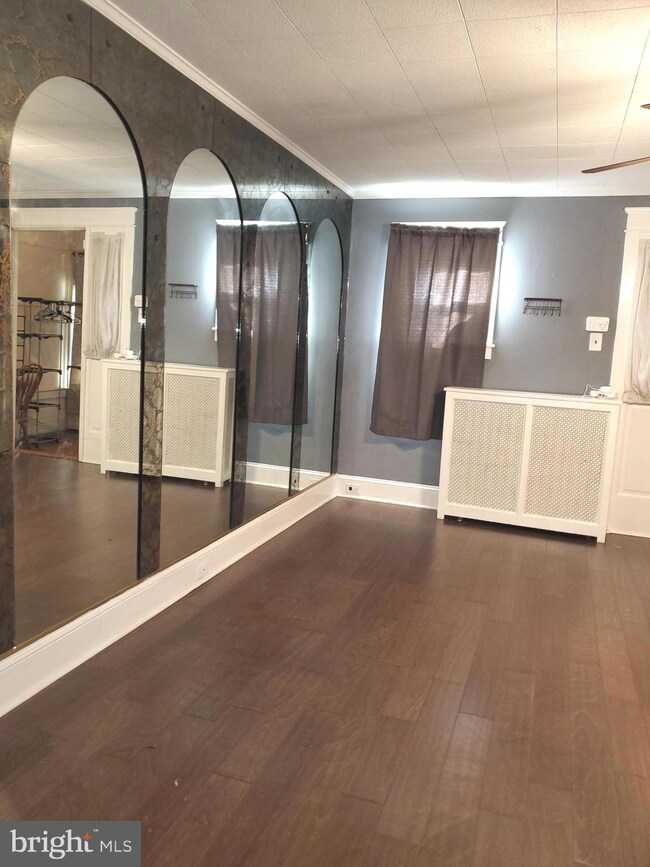 247 Roberta Ave, Darby, PA 19023 - photo 7