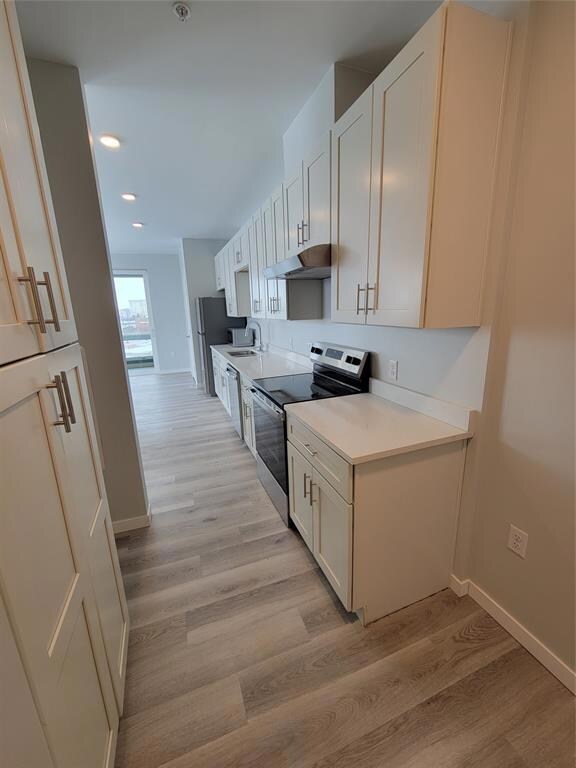 5905 Stagecoach Dr unit 3102, 3105, 3202, 32, West Des Moines, IA 50266 - photo 2