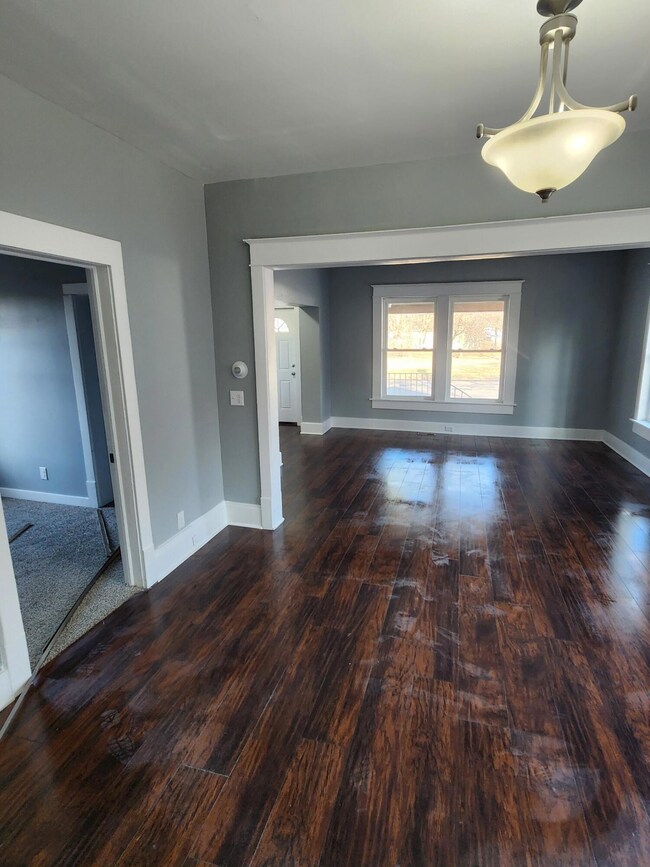 337 E southern 4