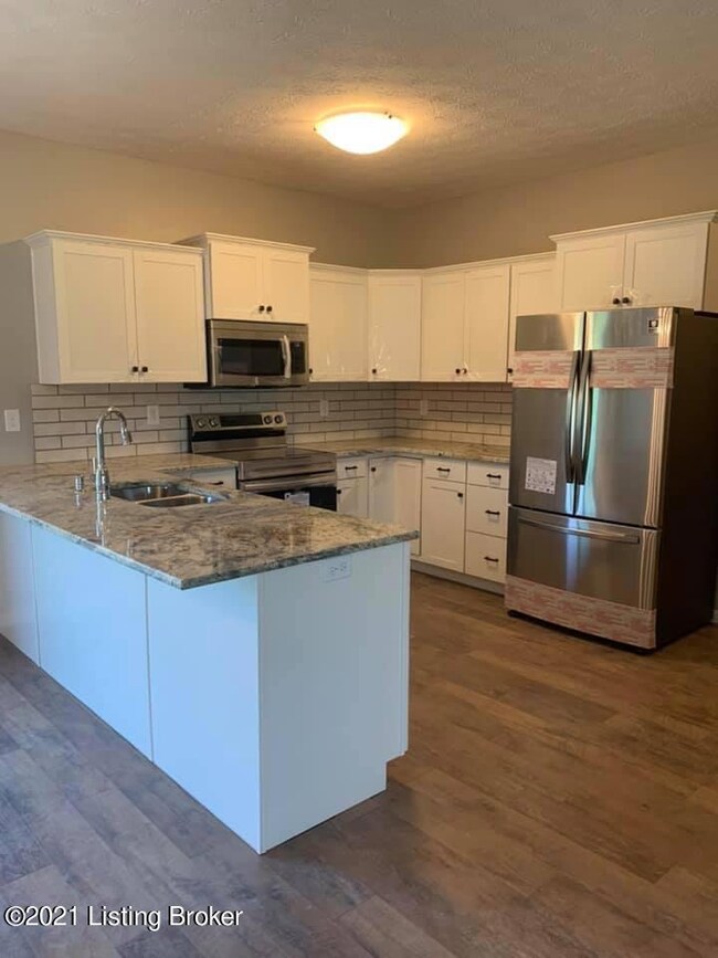 324 Gentry Crossings Blvd, Mount Washington, KY 40047 - photo 3