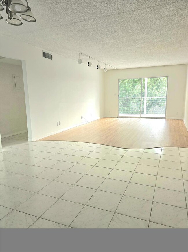 2305 Lucaya Ln unit B4, Coconut Creek, FL 33066 - photo 5