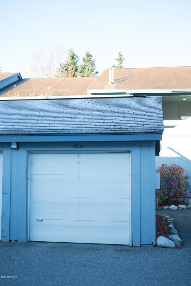 On the end, single garage space