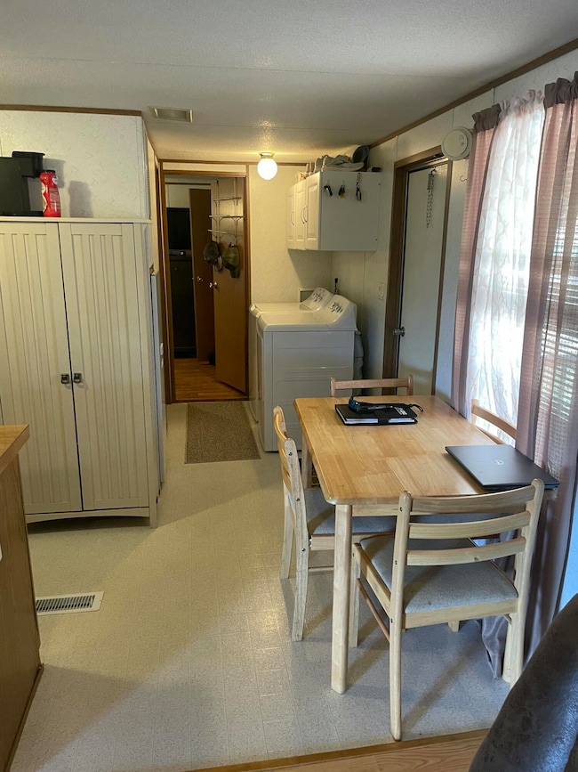 1553 Mayflower Ln, Dandridge, TN 37725 - photo 7