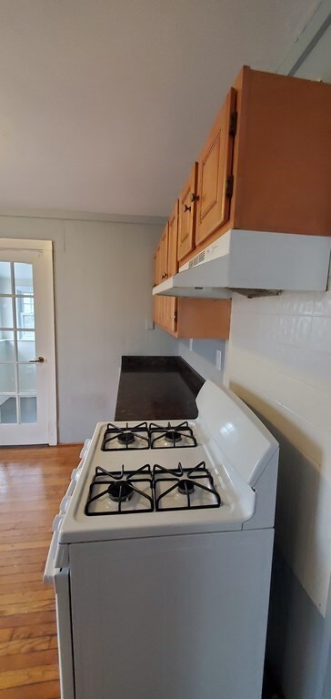 13 Ash St unit 2, Quincy, MA 02171 - photo 3