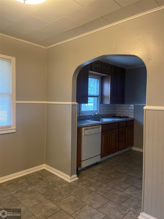 505 E Nishna Rd, Shenandoah, IA 51601 - photo 7