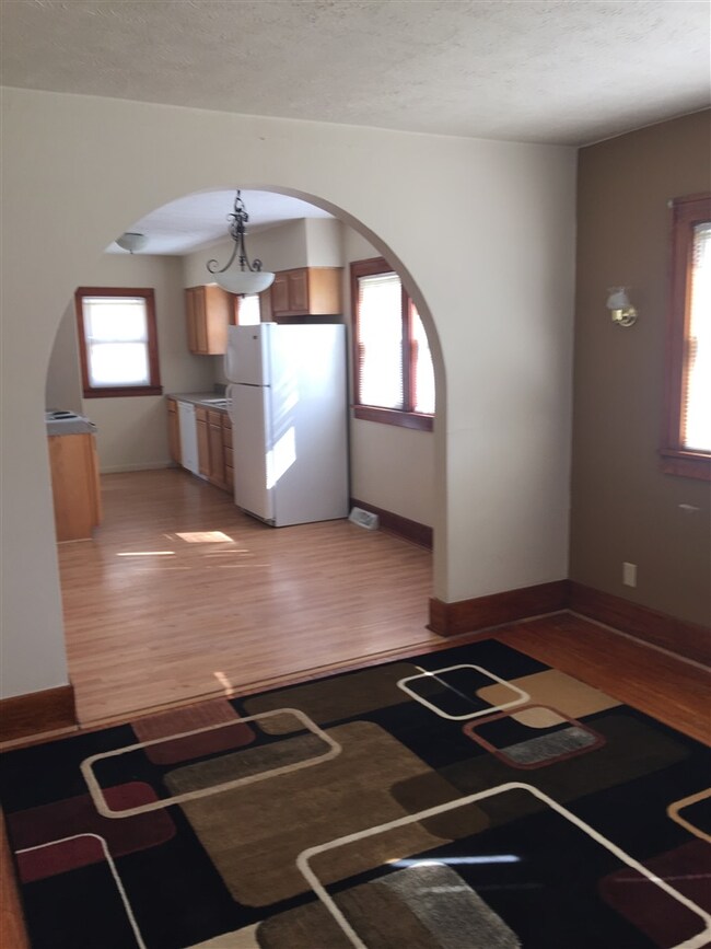 1300 W Lusher Ave, Elkhart, IN 46517 - photo 7