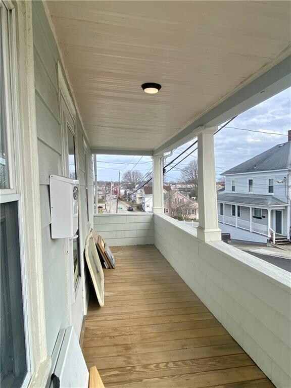 55 Curson St, West Warwick, RI 02893 - photo 4